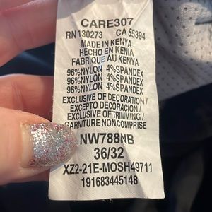 Black Wrangler 36X32 pants, 6 pockets